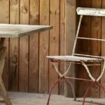 Frühjahrsputz im Garten: Gartenmöbel und Terrasse für die neue Saison vorbereiten