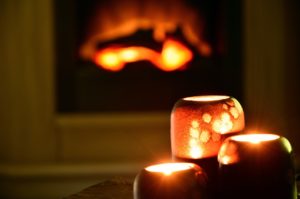 Gemütliche Jahreszeit Herbst Winter - Angst vor Corona in Innenräumen