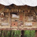 Insektenhotels für den eigenen Garten kann man kaufen oder selber bauen.