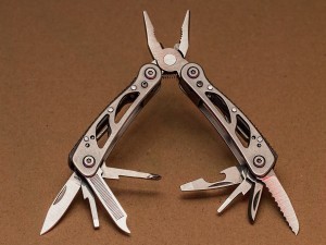 Multitool / Leatherman als Alterantive zum Taschenmesser.