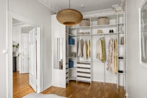Ist ein offener Kleiderschrank eine gute Lösung?