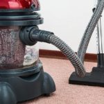 Teppich nass bzw. feucht reinigen - spezieller Waschsauger für Teppiche
