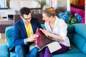 Wo können Polstermöbel gekauft werden? Tipps, wo man Polstermöbel kaufen kann.