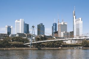 In der Großstadt wohnen in Deutschland z.B. in Frankfurt a.M. Deutschland: Wohnen in der Großstadt - worauf kommt es an, wenn man in Städten wie Frankfurt wohnen und leben will?