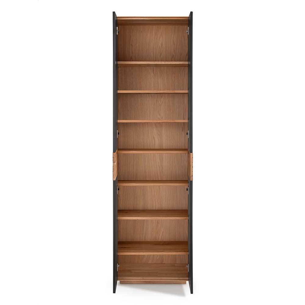 Hochschrank mit vielen offenen Holzfächern für Schuhe und Utensilien – Zonga
