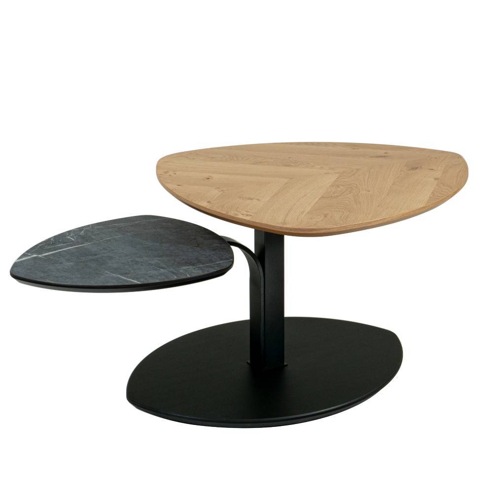 Eleganter Sofatisch mit zwei unterschiedlich hohen Platten aus Holz und Marmor auf schwarzem Fuß – Malivio