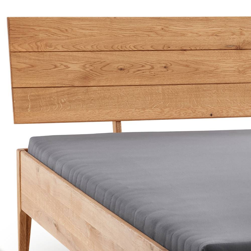 Massives Holzbett aus Wildeiche - Babahira