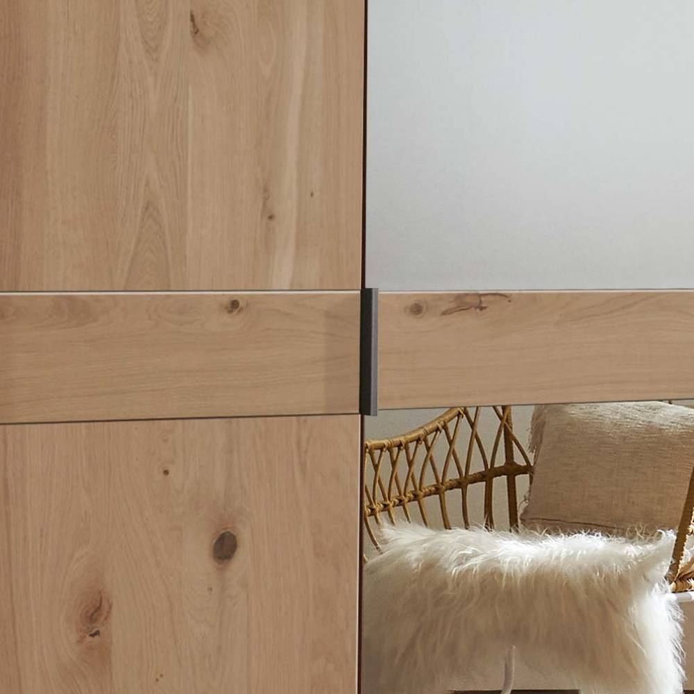 7-türiger Kleiderschrank in Eiche Bianco - Yanicas