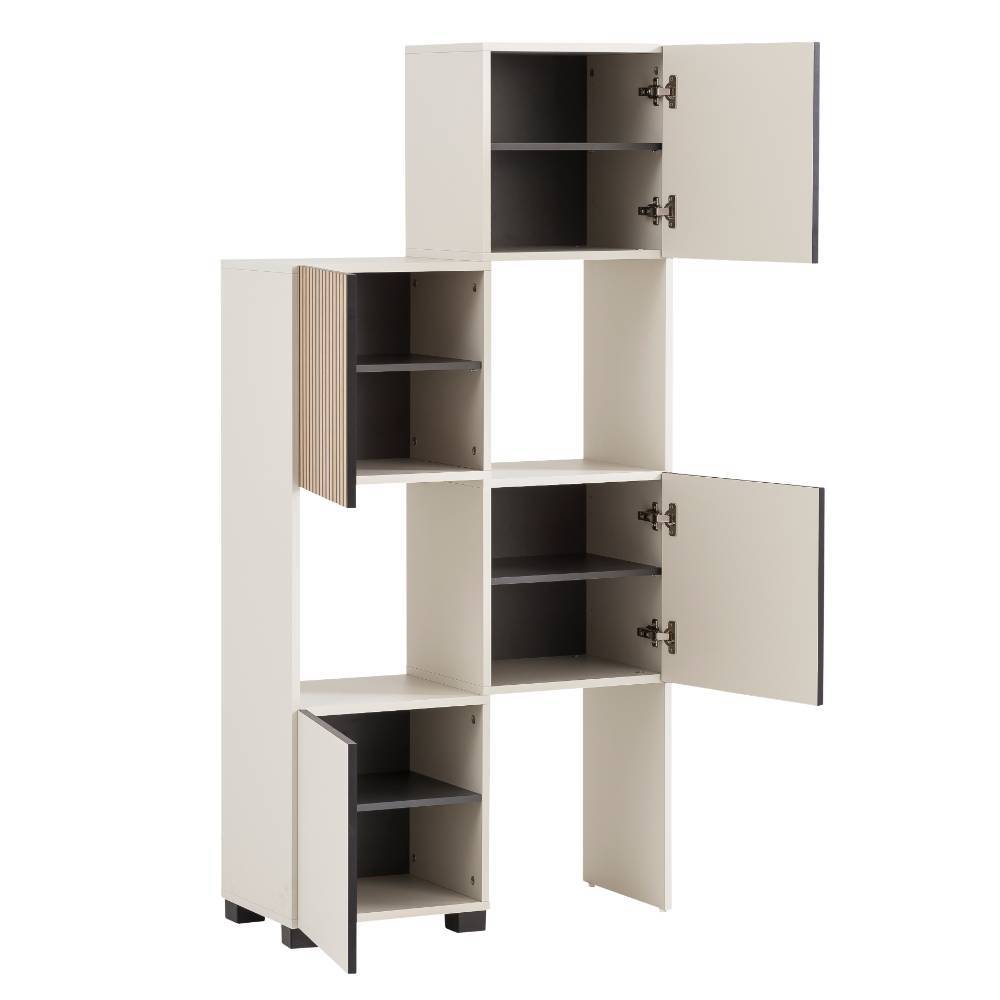 Cremeweißer Standregal-Schrank mit offener unterer Tür und Lamellen-Detail in Holzoptik – Anlina