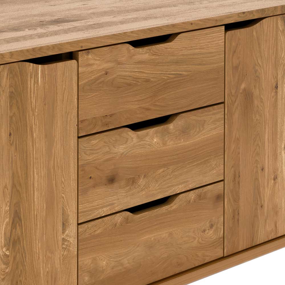 Grifflose Front des Eichenholz-Sideboards mit drei Schubladen und zwei Schranktüren – Laida