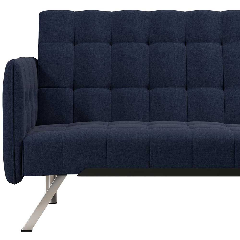 Detailansicht der gesteppten Armlehne des dunkelblauen Schlafsofas mit elegantem Chromfuß – Didicto