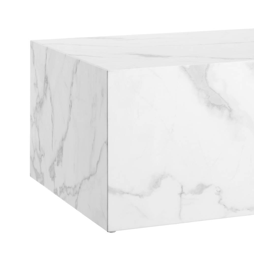 Weißer Couchtisch mit Marmoroptik im modernen Blockdesign – Desaros