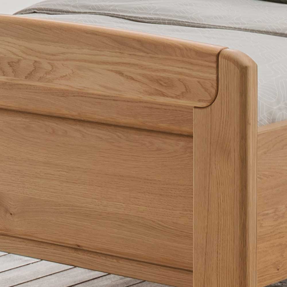Massives Doppelbett Gestell aus Eiche mit elegant abgerundeten Kanten – Sendician