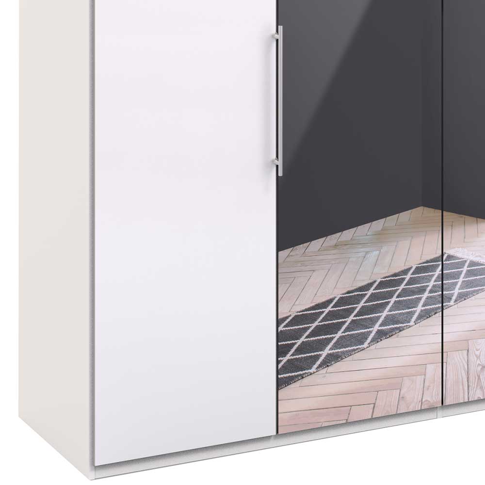 Weißer Hochglanz-Falttürenschrank mit silbernem Griff und Spiegeltür-Reflexion für Ankleidezimmer – Dolienca