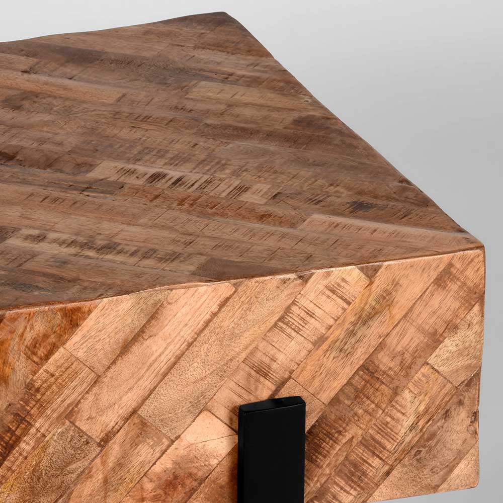 Handgearbeiteter Couchtisch aus naturbelassenem Holz - Joha