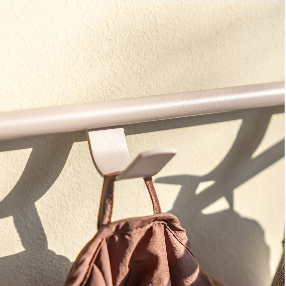 Flurgarderobe in Walnussfarben und Taupe - Cestrina