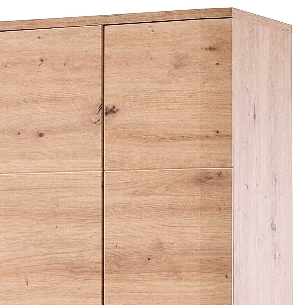 Detailansicht der geschlossenen Vitrinen-Türen in heller Holzoptik mit natürlicher Maserung – Vecenda