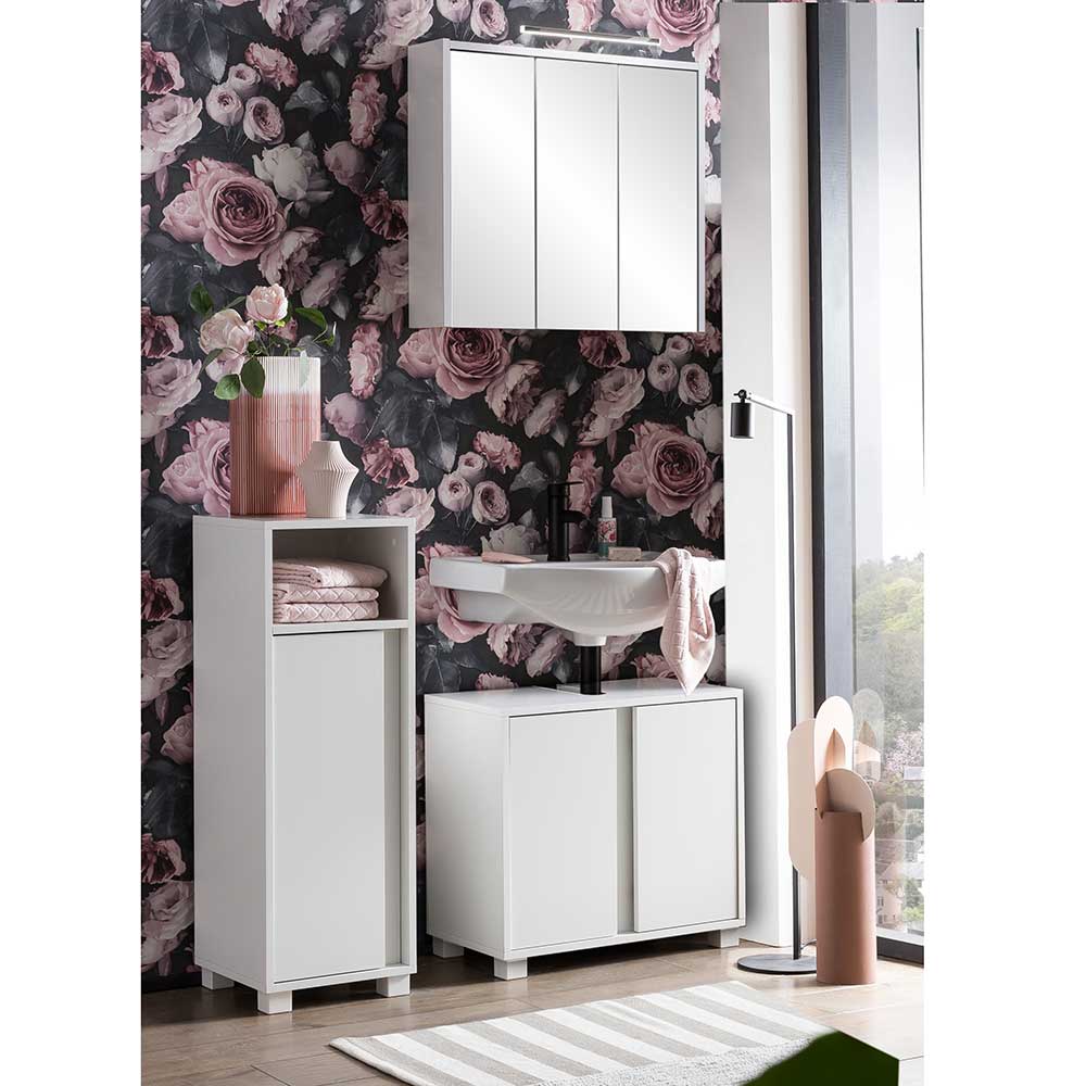 Weißer moderner Badunterschrank als Stauraum im Badezimmer mit offener Ablage – Seriacus