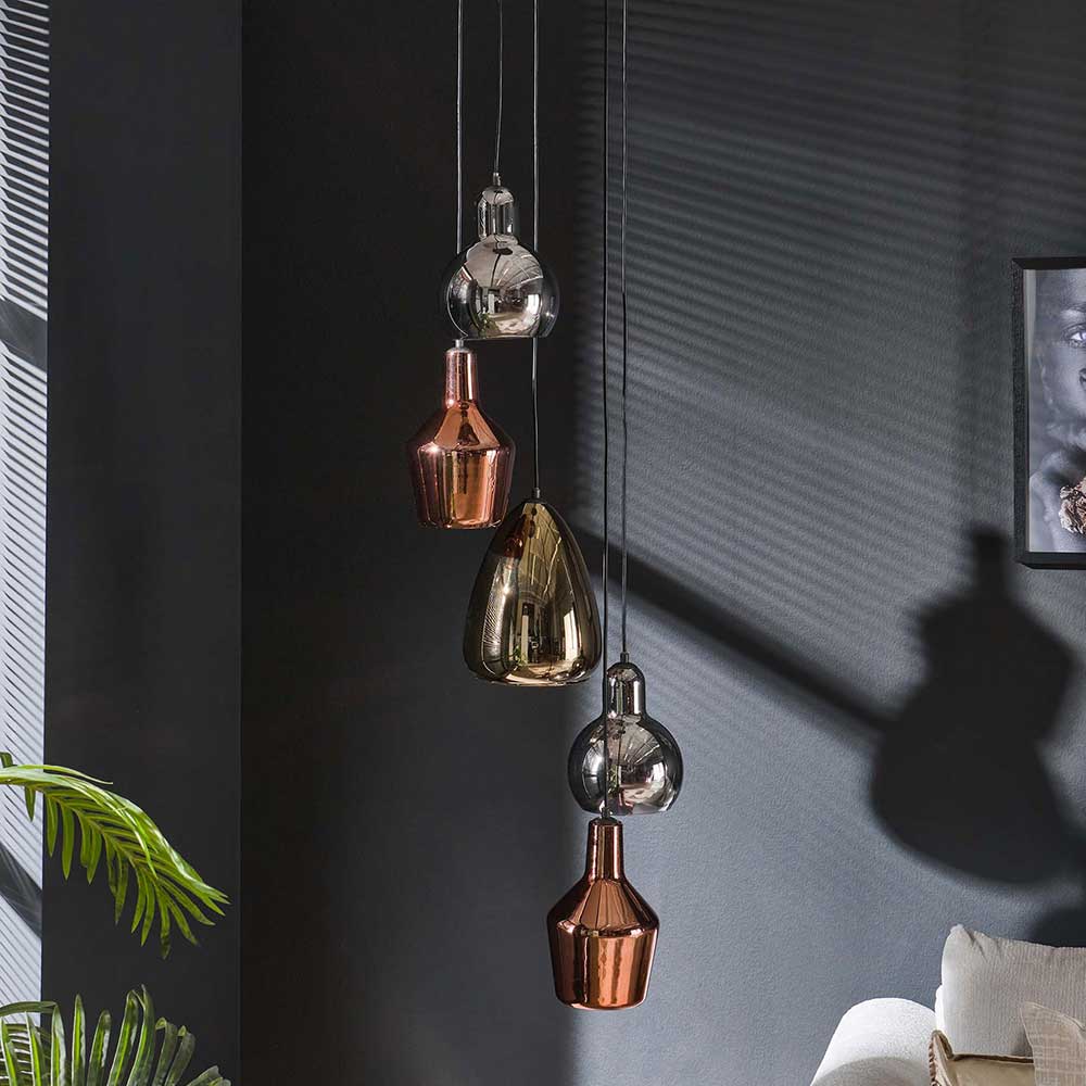 Moderne 5-flammige Hängeleuchte mit kupferfarbenen, goldenen und chromfarbenen Glasschirmen für das Wohnzimmer – Yason
