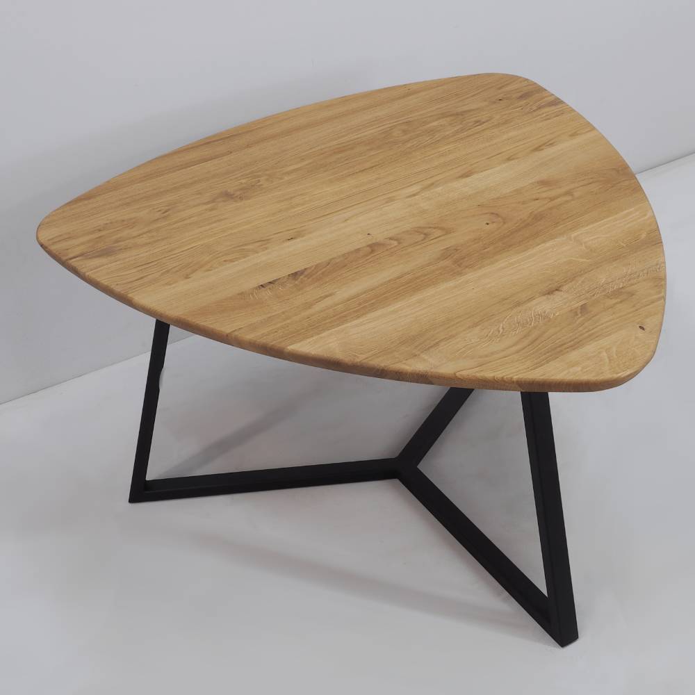 Wankeldesign Sofatisch aus Eichenholz - Joi