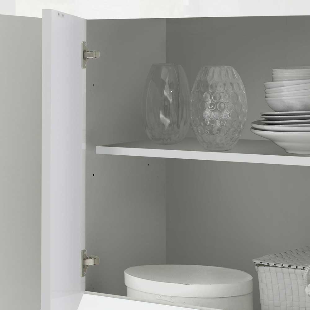 Innenansicht des weißen Sideboards mit Regal, Glasvasen und gestapeltem Geschirr für die Esszimmeraufbewahrung – Sogno