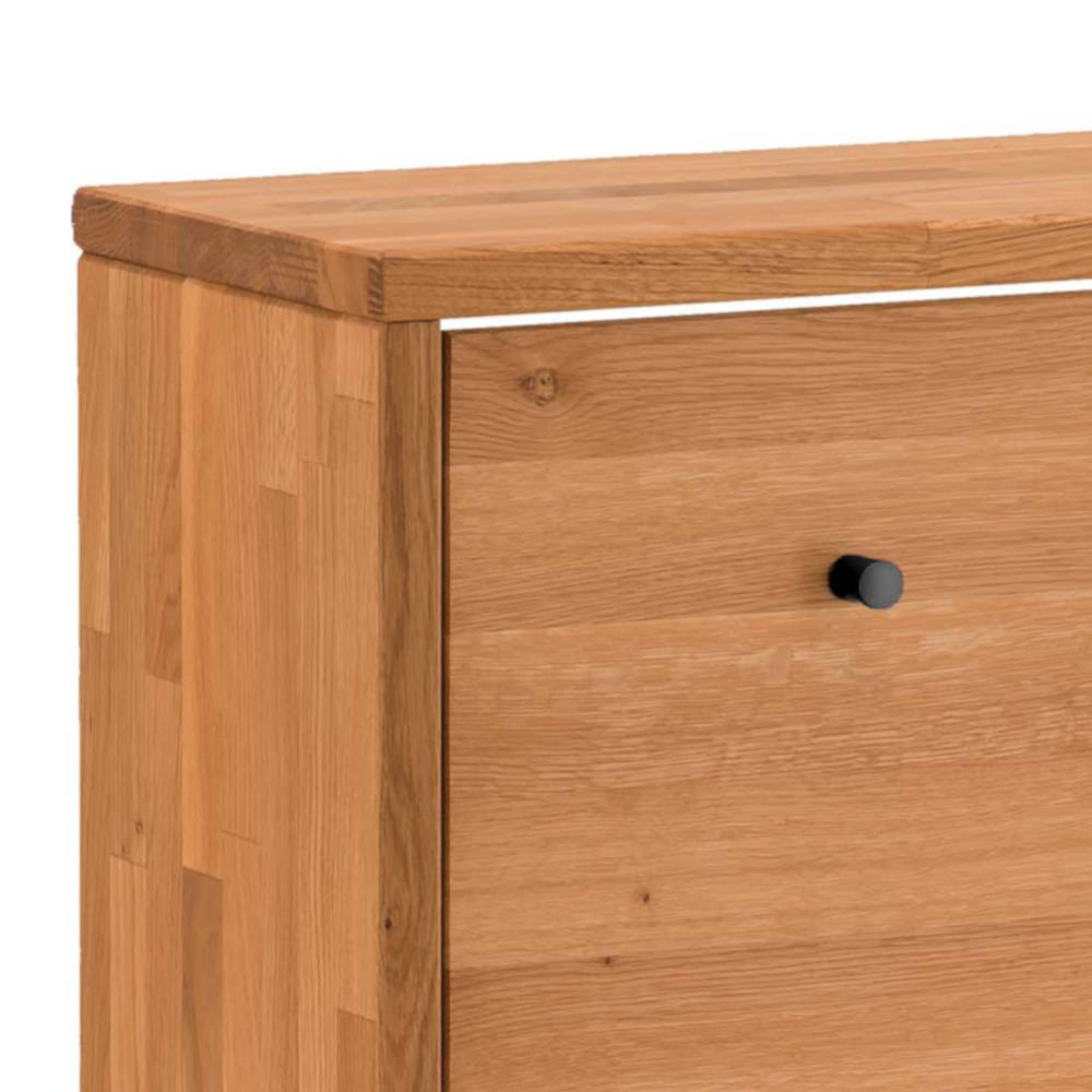 Schuhschrank Oberkante aus massiver Wildeiche mit feiner Holzmaserung und schwarzem Knopf – Delvestra