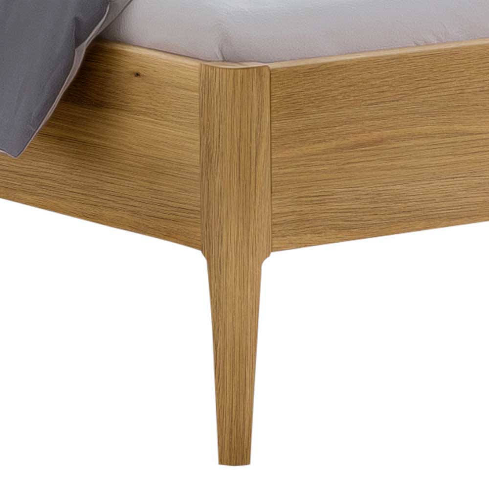 Bett mit 140x200 cm Liegefläche aus Holz - Bornio