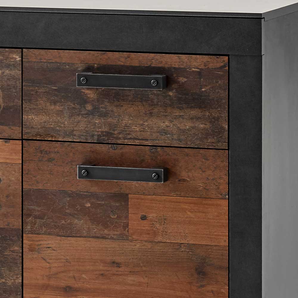 Detail der Dielenkommode mit braunen Schubladen in Holz Antik Optik und schwarzen Metallgriffen 00e2 0080 0093 Timuras