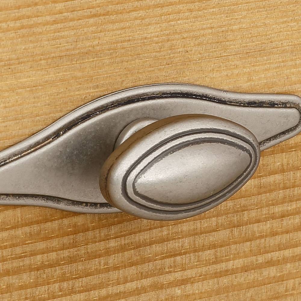 Kiefernholz Kommode mit Metallgriffen - Lavronica