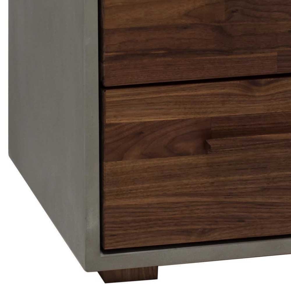 Nachtkommode aus Nussbaumholz und Betonoptik mit sichtbarer Holzmaserung der Schublade – Araulon
