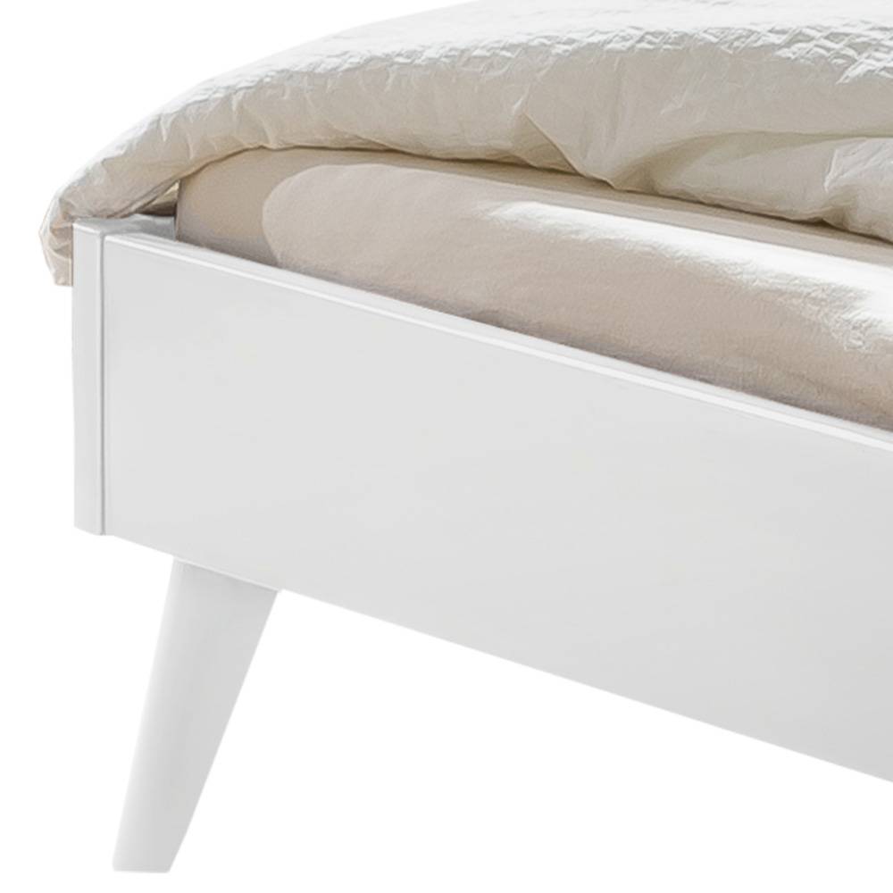 Weiß lackiertes Bett aus MDF Holzwerkstoff - Ekimar