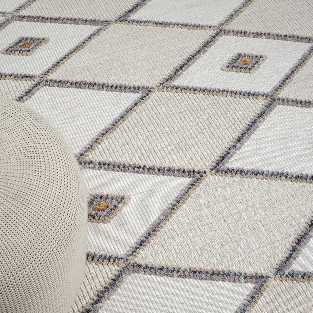 Teppich mit Rauten Muster in Beige und Weiß - Nikolan