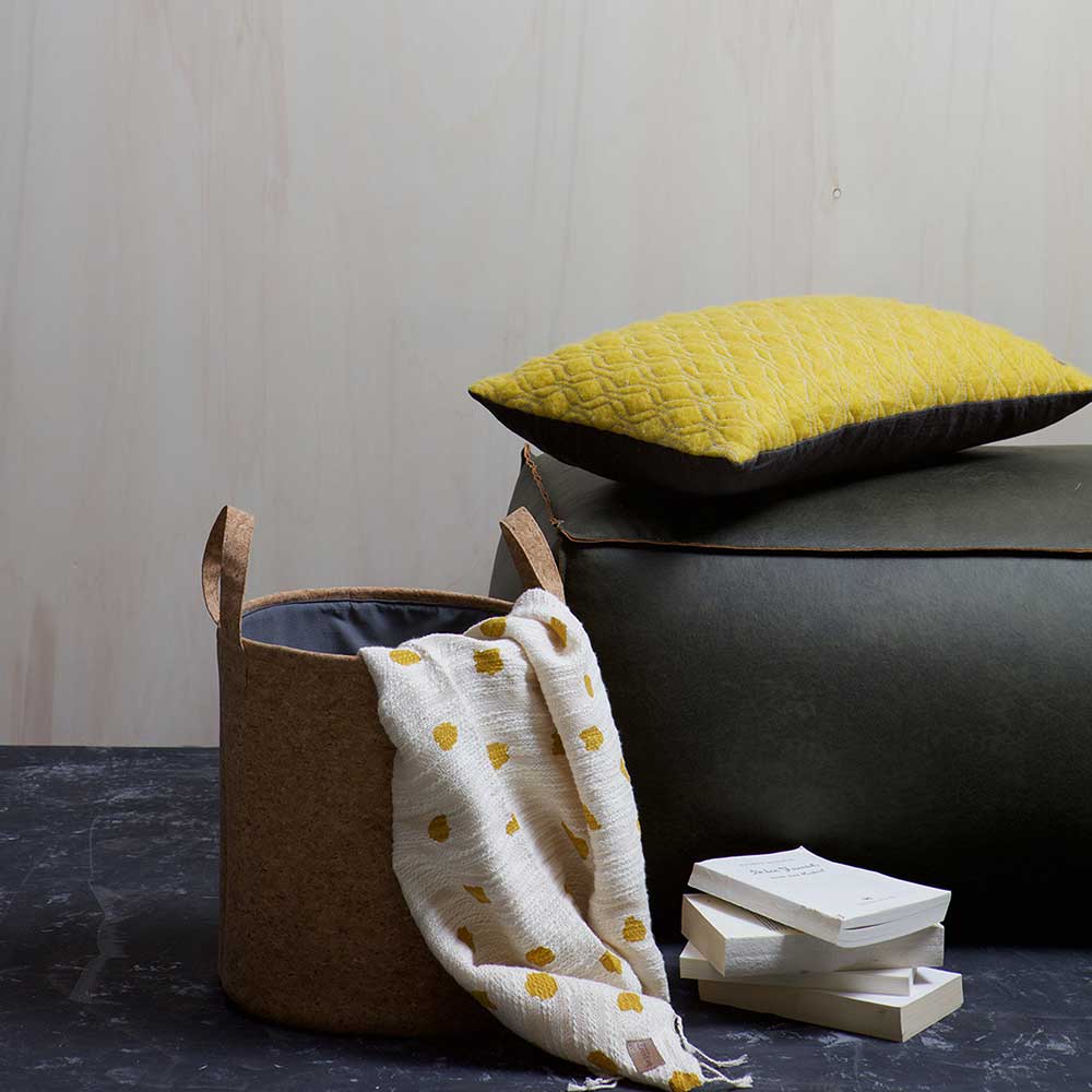 Sitzhocker Pouf Zoika in Oliv Grün
