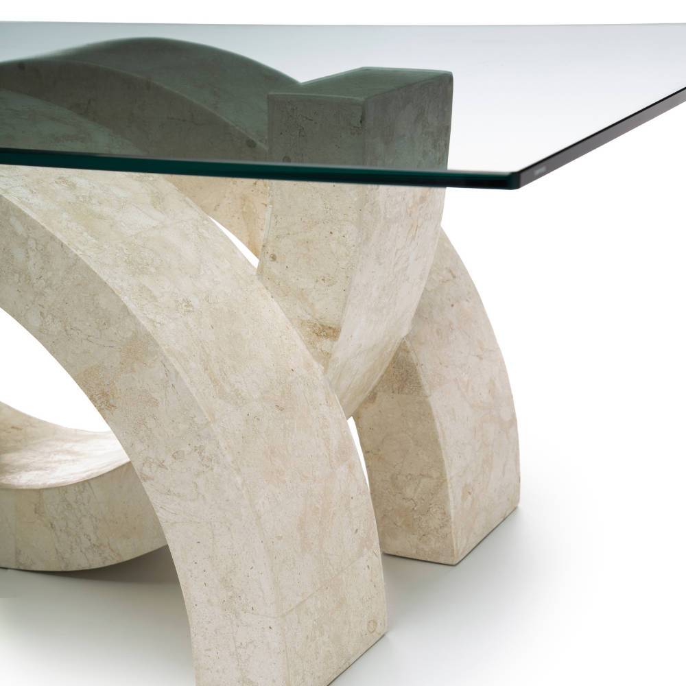 Designer Couchtisch Deliana mit Glasplatte