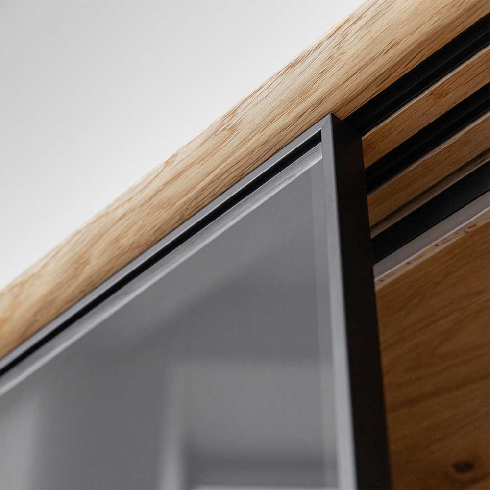 TV Board mit Schiebetüren aus getöntem Glas & Eiche - Fabiella