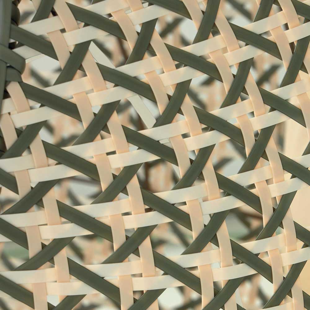 Strukturiertes Flechtmuster des Kunstrattan Hängesessels in Beige- und Grüntönen für Outdoor – Axinta