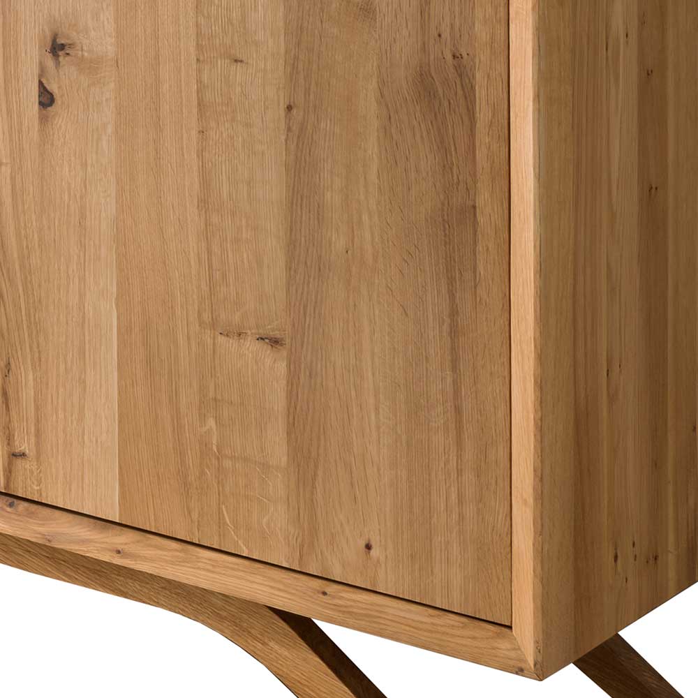 Massives Wildeiche Sideboard Seitenansicht mit schrägem Holzfuß und Tür – Mangoa