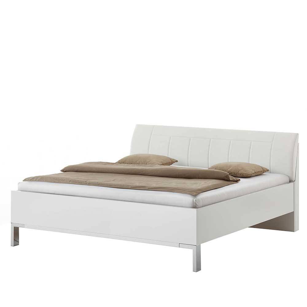 Weißes Bett mit gestepptem Kunstleder-Kopfteil und schlanken Metallfüßen – Rocca