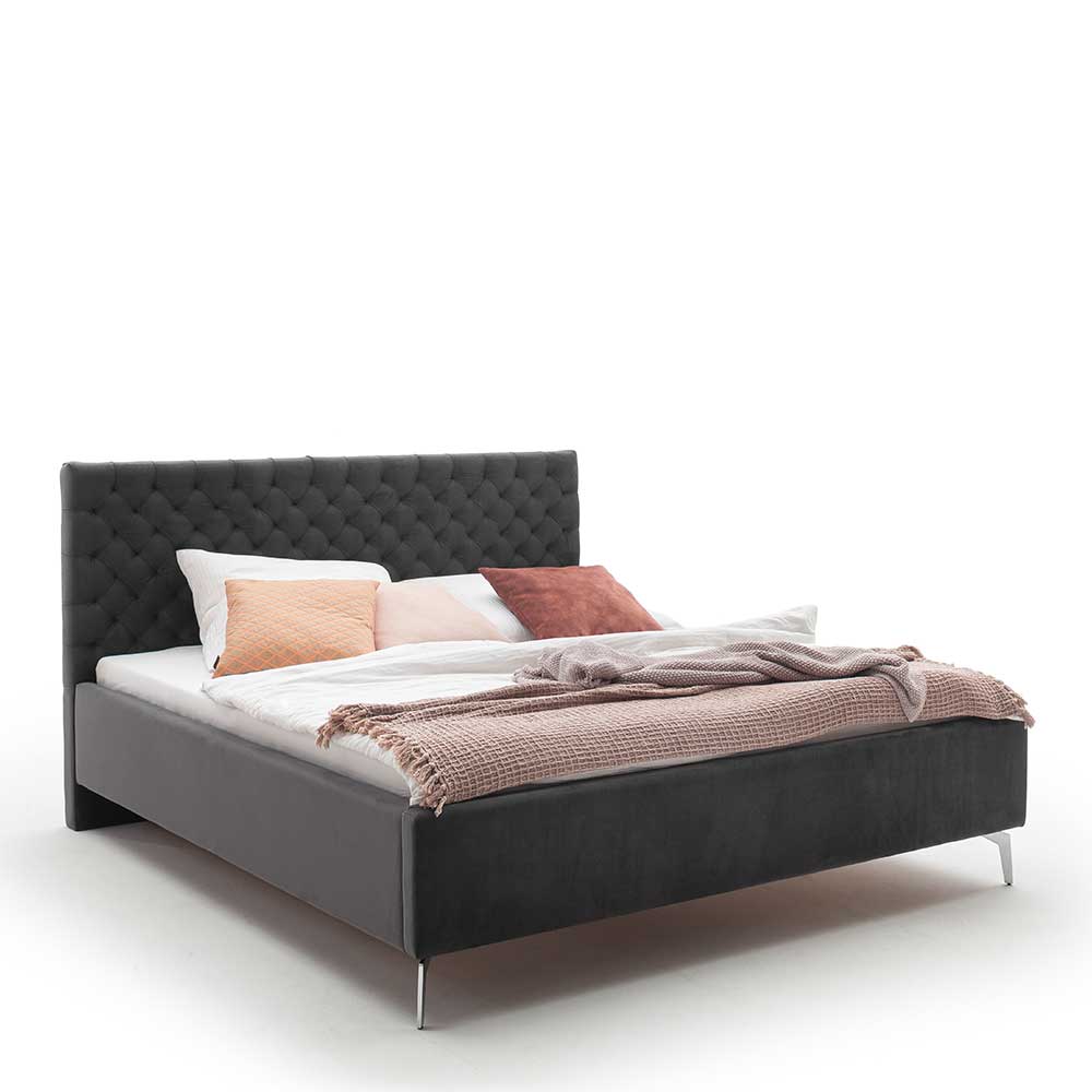 Samt Polsterbett mit Chesterfield Kopfteil - Badehma