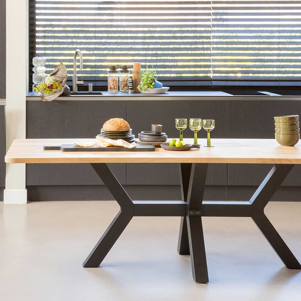 240 cm breiter Esstisch mit Holzplatte Eiche - Hengas