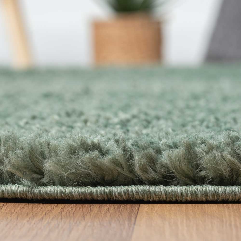Grüner Teppich mit 4 cm Hochflor - Pereza