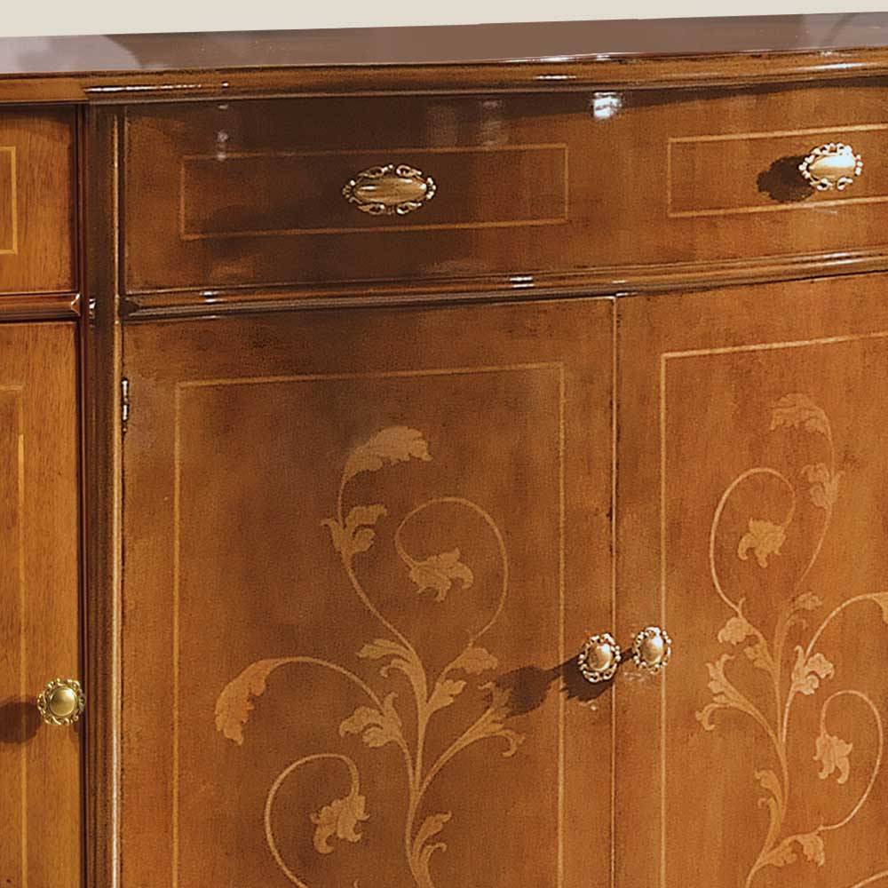 Nussbaum Sideboard Detail mit zwei Schubladen und Türen, verziert mit goldenem Rankenmuster und Griffen – Carlenna