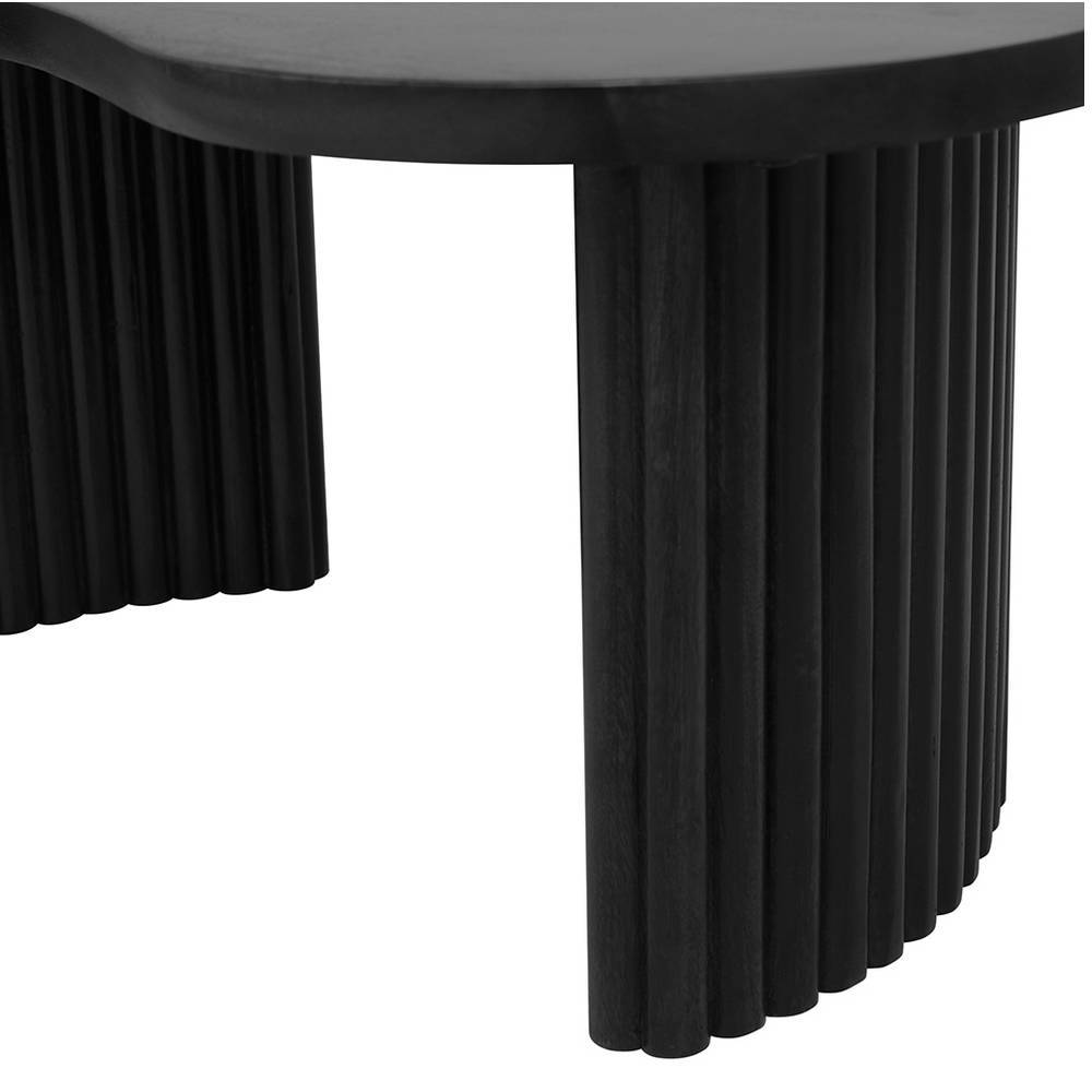 Gerillte schwarze Massivholzbeine des modernen Nieren-Couchtisches – Lilano