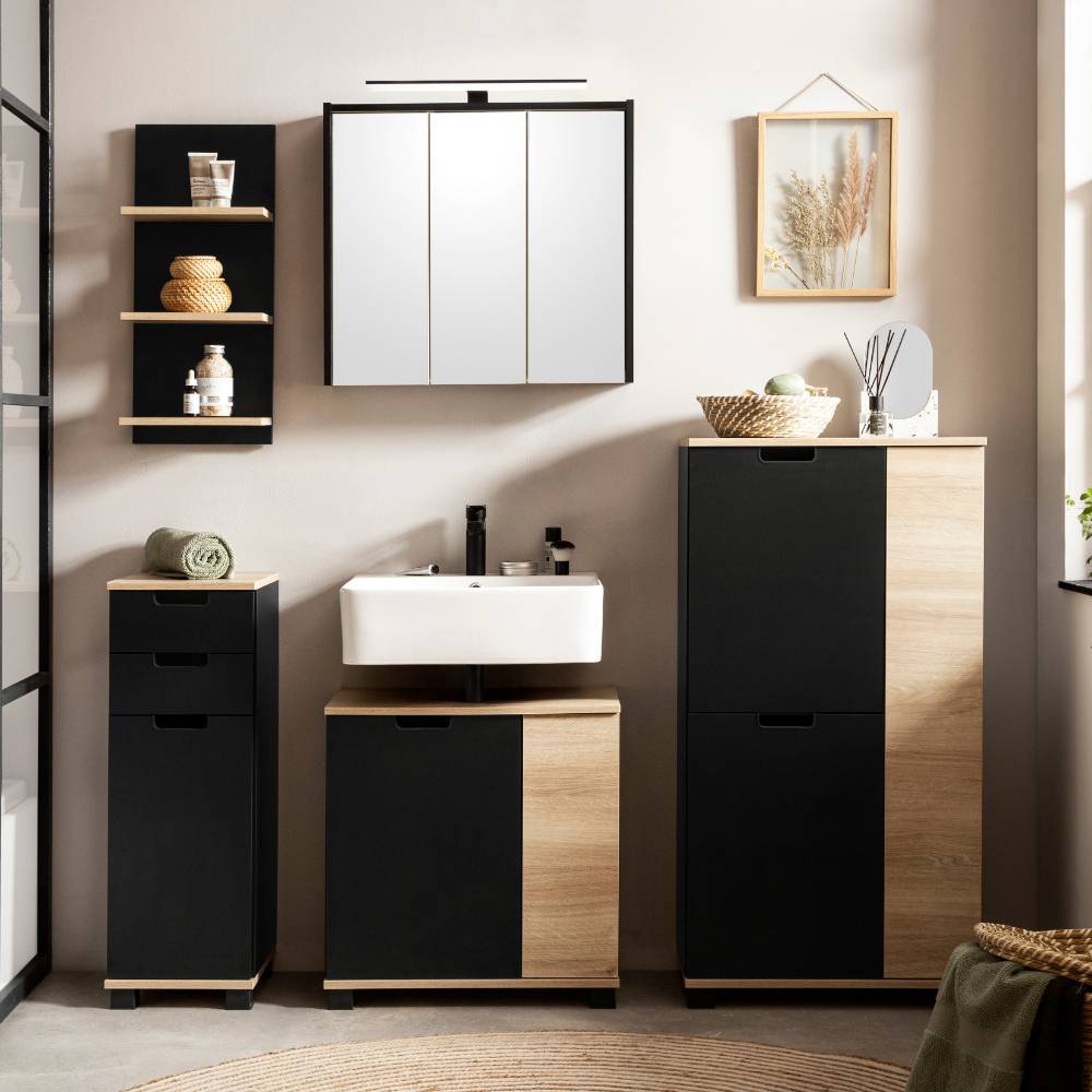 Schwarzes Badezimmer Highboard in moderner Badumgebung mit passenden Badmöbeln und Waschbecken – Segradon