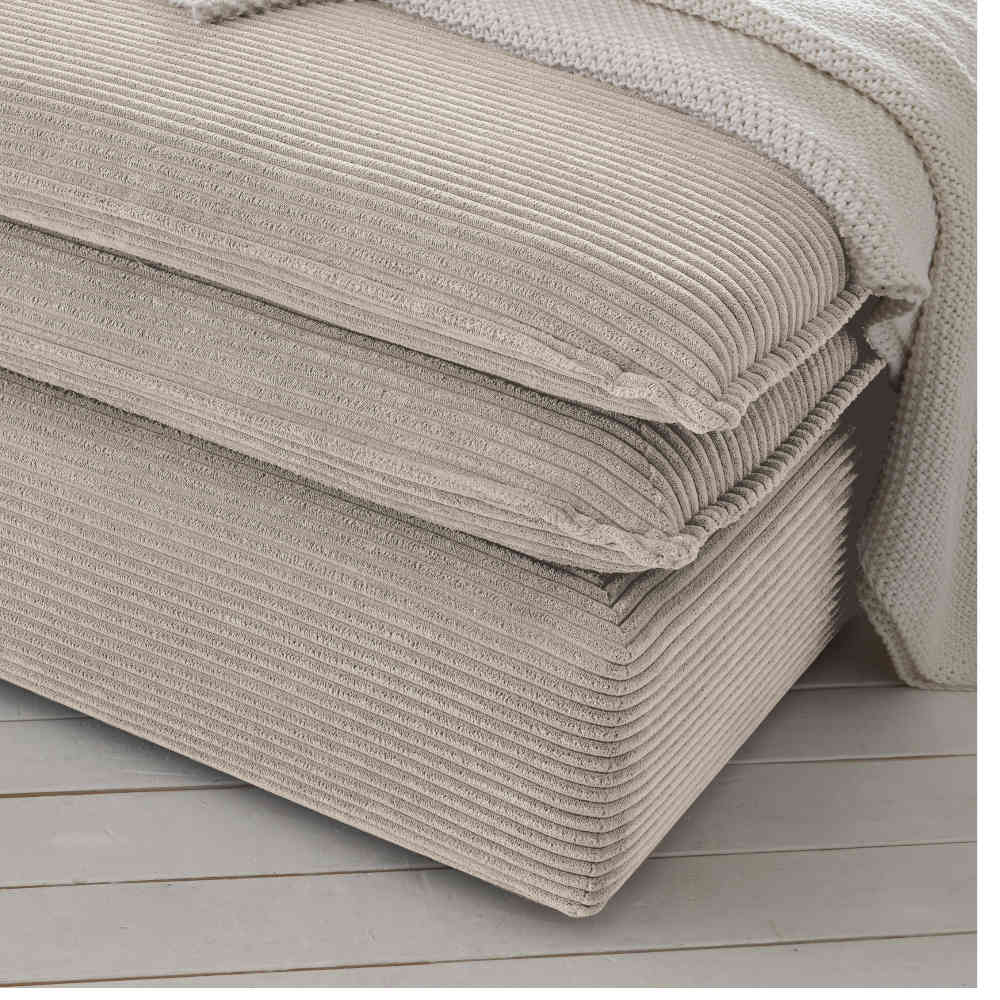 Hocker des Sets in beigem Cord mit sichtbarer Struktur – Jony