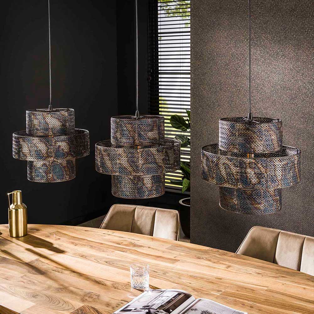 3-flammige Design-Pendelleuchte in Schwarzbraun mit Metallgitter über modernem Esstisch – Three