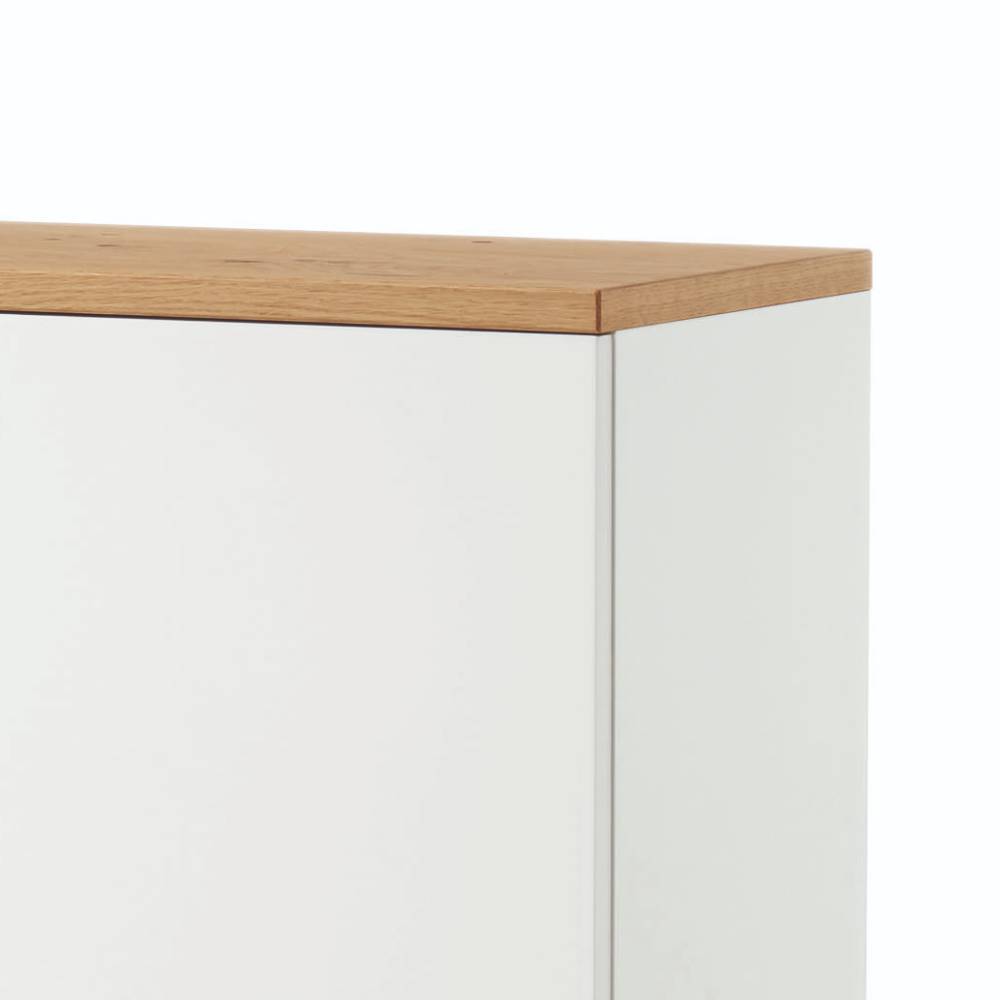 Weißer Garderobenschrank Korpus mit warmer Balkeneiche-Abdeckplatte – Danita