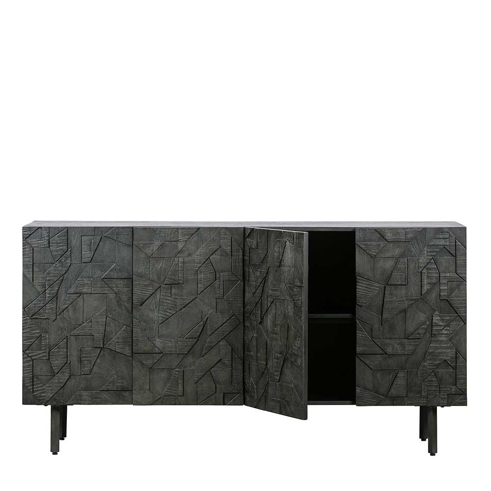 Schwarzes Sideboard mit vier Türen, eine Tür offen zeigt Innenfach und Einlegeboden – Eiken