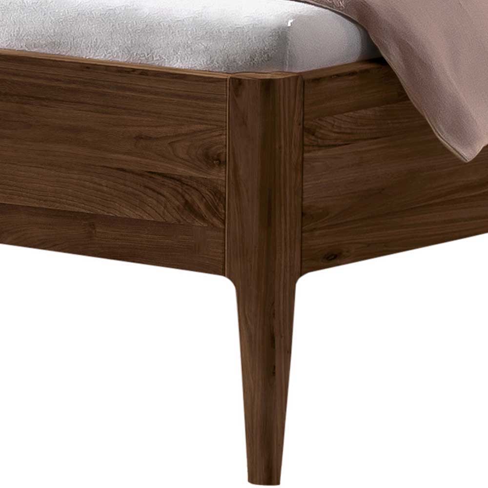 Nussbaum Bett mit extravagantem Kopfteil - Astosa