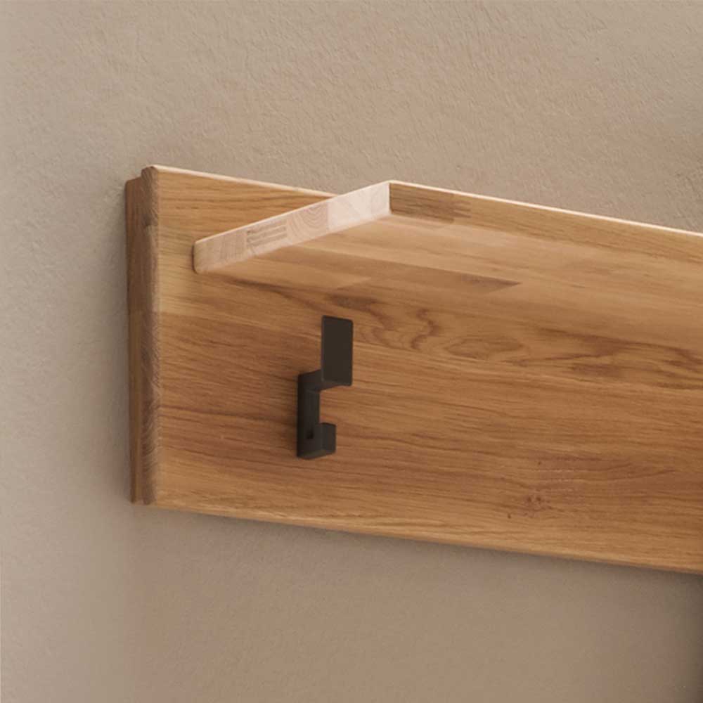 Wandgarderobe mit Hutablage aus hellem Eichenholz und schwarzem Metallhaken – Dulciana